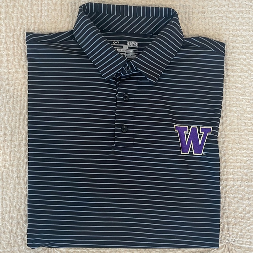 University of Washington XL Men’s Short Sleeved Under Armor Loose Fit Polo